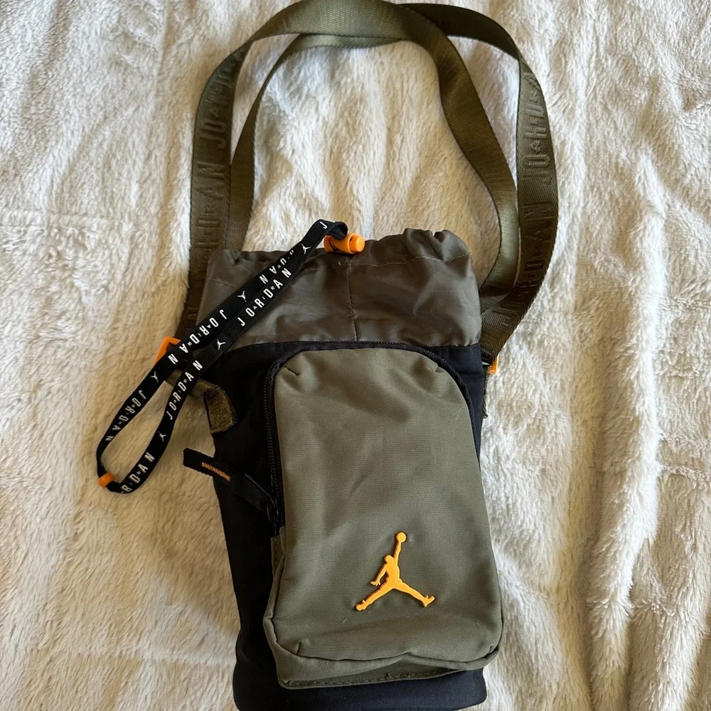 Nike Jordan Water Bottle Crossbody Bag